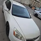 هوندا اكورد 2007 نظيفة ب 15 الف فقط