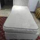 سرير للبيع