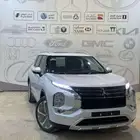 ميتسوبيشي اوتلاندر دبل نص فل و فل و بلاك سام 2025