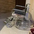كرسي متحرك