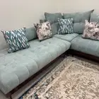 طقم كنب وفرشة ارضية جديدة للبيع