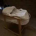 سرير اطفال