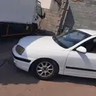 تم البيع خارج الموقع هونداي النترا.