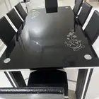 طاولة طعام