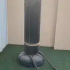 غرفة نوم مع دولاب أطفال و عدد 2 مكيف مويه و ألعاب أطفال