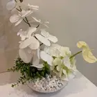 فازات مع ورد صناعي للبيع