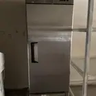 فريزر من شركة ترو True 50 قدم باب استيل كامل