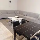 كنب مع طاولة الضيافه والطعام