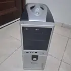 جهاز كمبيوتر مكتبي   شاشة