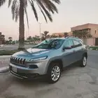 للبيع جيب شروكي 2016