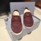 حذاء برادا نوع فلات