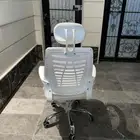 مكتب شبه جديد للبيع