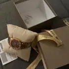 ساعة ذهبيه نسائيه