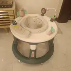 مشاية وهزاز أطفال بحالة ممتازه
