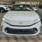 كامري ال اي بنزين ابيض 2025
