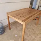 طاولة ايكيا مع اربع كراسي