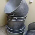 قدور طبخ كبيرة