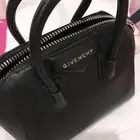 شنطة جيفنشي الاصلية للبيع