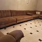 كنب مجلس   طاوله ضيافه كبيره للبيع المستعجل