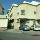 للبيع شقه ارضيه 3 غرف بالمزروعيه بجانب الكورنيش