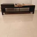 طاوله تلفاز من إيكيا وثلاثة طاولات صغيره