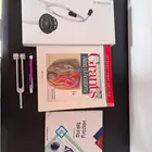 كتب وادوات طبيه