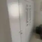 غرفة نوم مع المرتبه