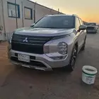 للتنازل مستوبيشي اوتلاندر 2024 بمقابل