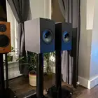 للبيع سماعات KEF Q150 بحالة شبه جديدة