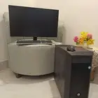 كمبيوتر PC مع شاشه 32 بوصه مع كيبورد وفاره