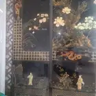 ساتر خشبي بطلاء ورسومات فنيه مميزه