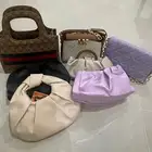 مجموعة شنط للبيع شبه جديدة