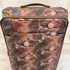 شنطه للبيع شبه جديده جلد مشجر