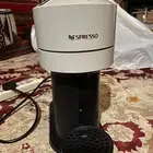 ماكينة نسبريسو  يتو نكست لتحضير القهوة بحالة ممتازة