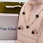 اكسسورات نسائيه من اشهر الماركات العالمية