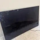 شاشة تلفزيون للبيع الشاشه مكسوره