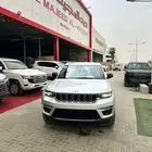 جيب جراند شيروكي 2025 لدى شركة عبدالمجيد الخضر
