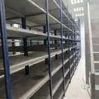 رفوف قطع غيار مستعمل وجديد