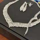 إعلان للبيع   طقم فخم مع طوق شعر كريستال