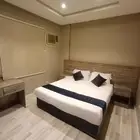 شقة فندقية غرفة وصالة مؤثثة وفاخرة للعزاب بخميس مشيط