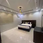 شقة فندقية غرفة وصالة مؤثثة وفاخرة للعوايل بخميس مشيط