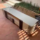 طاولة تلفزيون