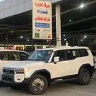 تويوتا برادو TXL1 بنزين 2025 أبيض بأقل سعر