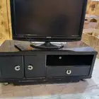 شاشه وطاوله