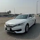 للبيع هوندا اكورد موديل 2017