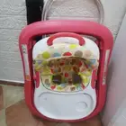 عربية اطفال و مشاية اللي محتاجها ياخدها