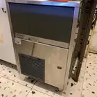 ثلاجه عرض حلويات