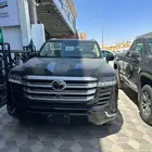 تويوتا جيكسار رقم 4 موديل 2025 اسود ( اقساط بنوك )