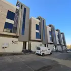 للبيع شقق بملحق خاص بالسطح 7غرف VIP غرب الخميس من 590 ألف