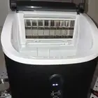 صانع ثلج مكعبات